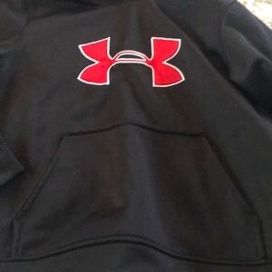 Under Armour Shirts & Tops - Like new sweatshirt. Under Armour Shirts & Tops - Like new sweatshirt.